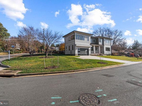 2115 Natahoa Court, Falls Church VA 22043