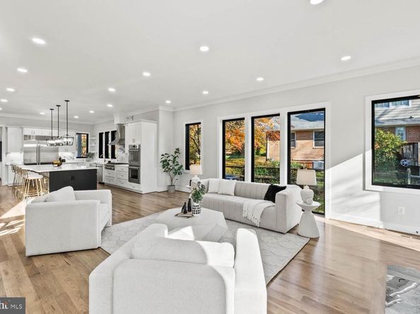 2115 Natahoa Court, Falls Church VA 22043