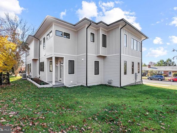 2115 Natahoa Court, Falls Church VA 22043