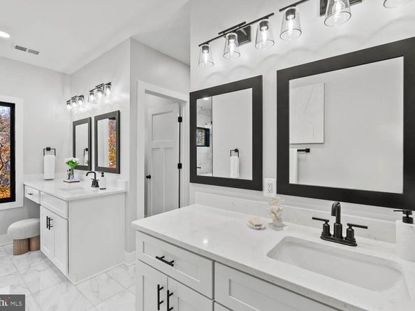 2115 Natahoa Court, Falls Church VA 22043