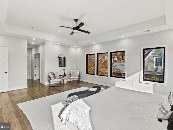 2115 Natahoa Court, Falls Church VA 22043