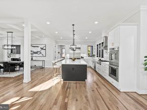 2115 Natahoa Court, Falls Church VA 22043