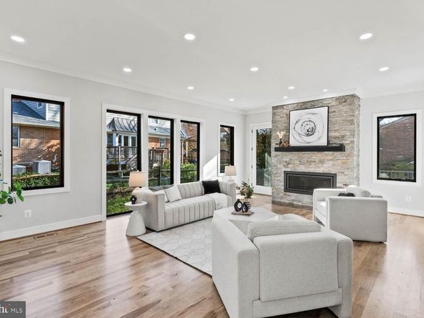 2115 Natahoa Court, Falls Church VA 22043