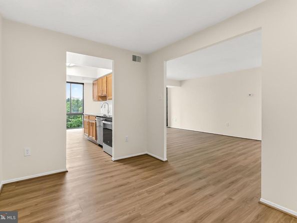 4500 S Four Mile Run Drive 623, Arlington VA 22204