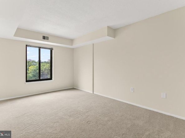4500 S Four Mile Run Drive 623, Arlington VA 22204