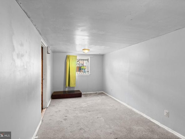 2426 S Rosella Street, Philadelphia PA 19153
