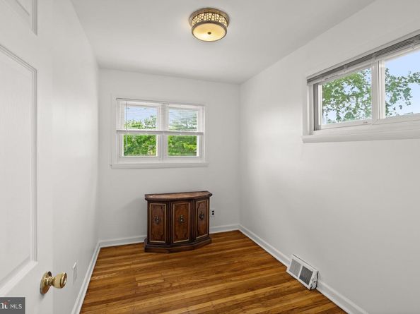 2426 S Rosella Street, Philadelphia PA 19153