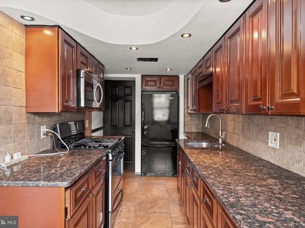 2426 S Rosella Street, Philadelphia PA 19153