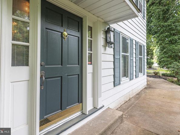 856 Gainsway Road, Yardley PA 19067