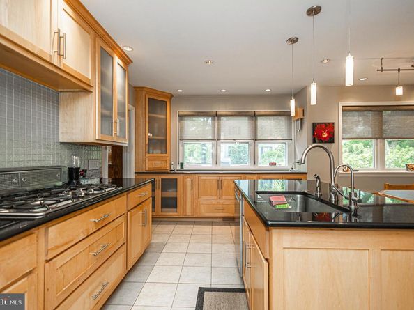 856 Gainsway Road, Yardley PA 19067