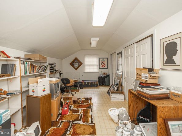 856 Gainsway Road, Yardley PA 19067