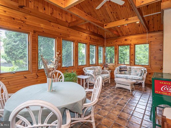 856 Gainsway Road, Yardley PA 19067