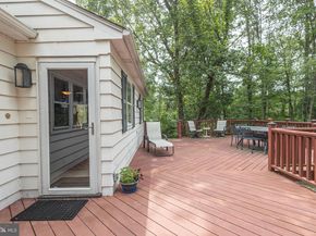 856 Gainsway Road, Yardley PA 19067
