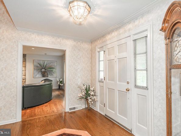 856 Gainsway Road, Yardley PA 19067