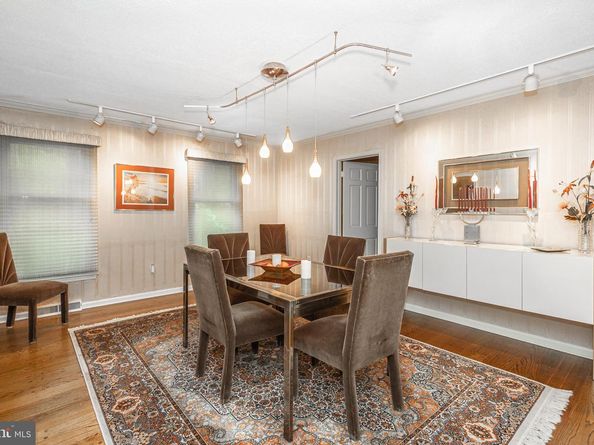 856 Gainsway Road, Yardley PA 19067