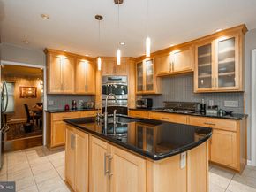 856 Gainsway Road, Yardley PA 19067