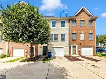 843 Marjorie Court SE