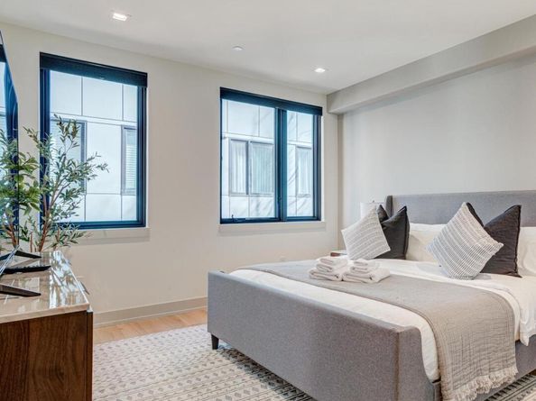 109 S 24TH Street, Philadelphia PA 19103