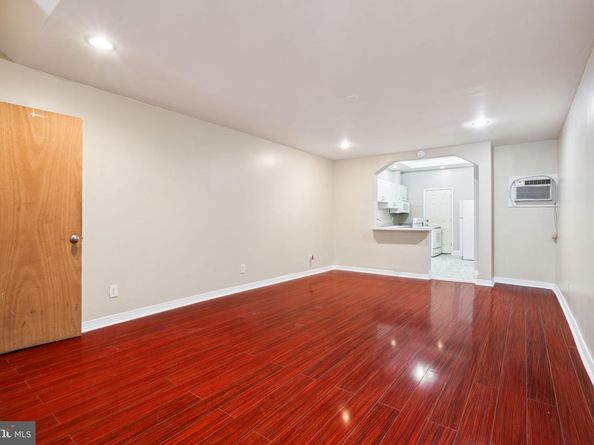 2512 N Front Street, Philadelphia PA 19133