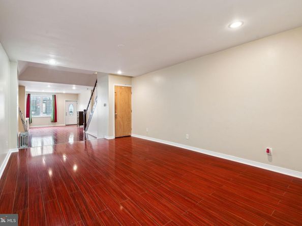 2512 N Front Street, Philadelphia PA 19133