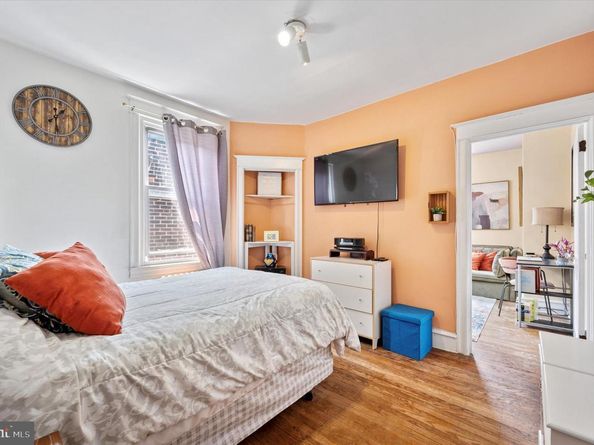 5642 N 10TH Street, Philadelphia PA 19141
