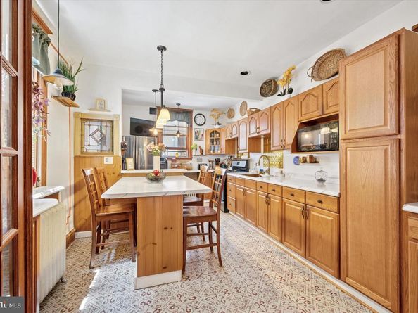 5642 N 10TH Street, Philadelphia PA 19141