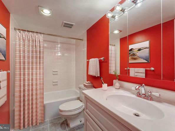 1800 Old Meadow 410, Mclean VA 22102