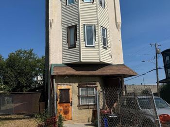 1201 W Erie Avenue