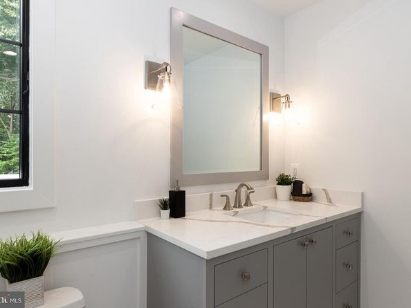 2664 Marcey Road, Arlington VA 22207
