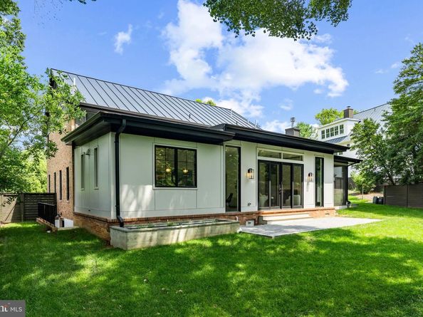 2664 Marcey Road, Arlington VA 22207