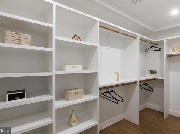 2664 Marcey Road, Arlington VA 22207