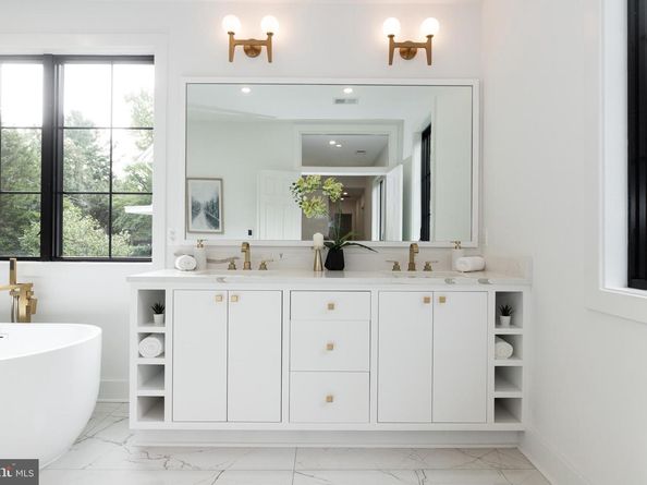 2664 Marcey Road, Arlington VA 22207