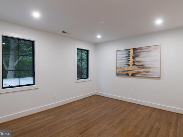 2664 Marcey Road, Arlington VA 22207