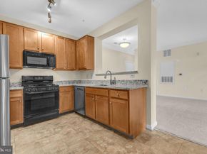 4850 Eisenhower Avenue 201, Alexandria VA 22304