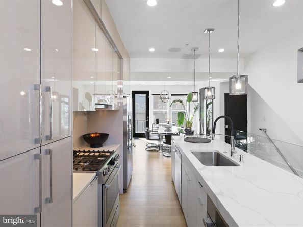 558 Harvard Street NW B, Washington DC 20001