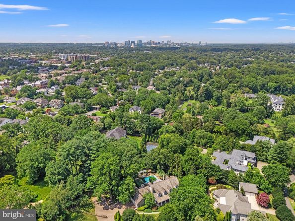 1110 Harvey Road, Mclean VA 22101