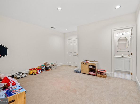 1110 Harvey Road, Mclean VA 22101
