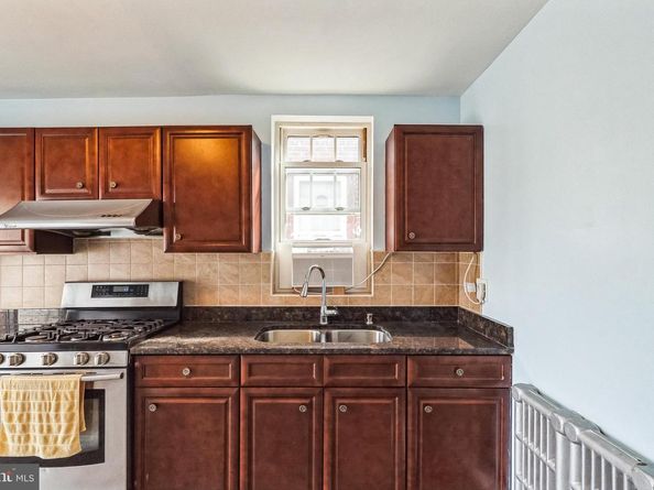 1917 E Allegheny Avenue, Philadelphia PA 19134