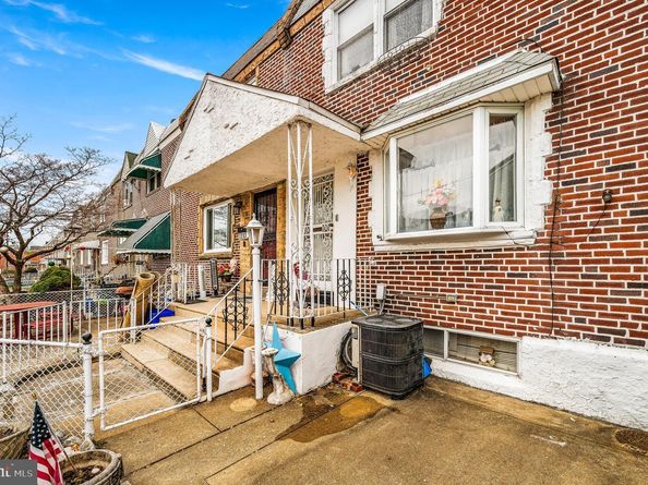 7215 Guyer Avenue, Philadelphia PA 19153