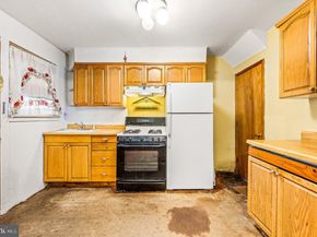 7215 Guyer Avenue, Philadelphia PA 19153