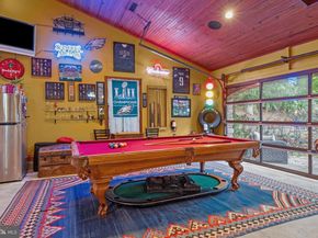 80 High Point W, Huntingdon Valley PA 19006