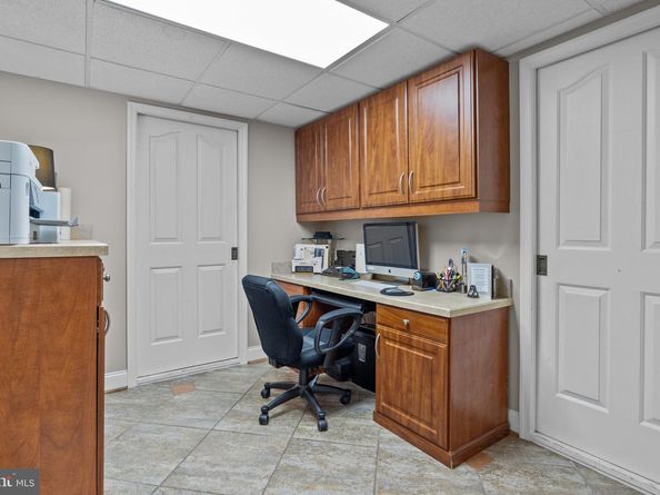 80 High Point W, Huntingdon Valley PA 19006