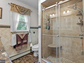 80 High Point W, Huntingdon Valley PA 19006