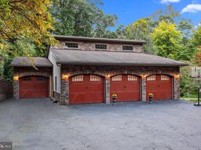 80 High Point W, Huntingdon Valley PA 19006