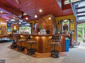 80 High Point W, Huntingdon Valley PA 19006