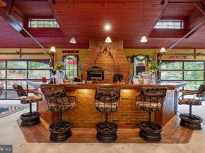 80 High Point W, Huntingdon Valley PA 19006