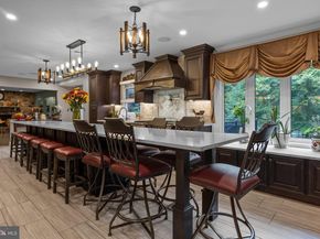 80 High Point W, Huntingdon Valley PA 19006