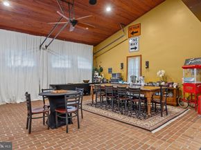80 High Point W, Huntingdon Valley PA 19006