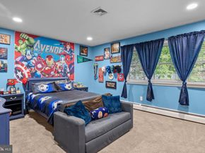 80 High Point W, Huntingdon Valley PA 19006