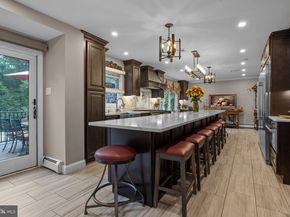 80 High Point W, Huntingdon Valley PA 19006